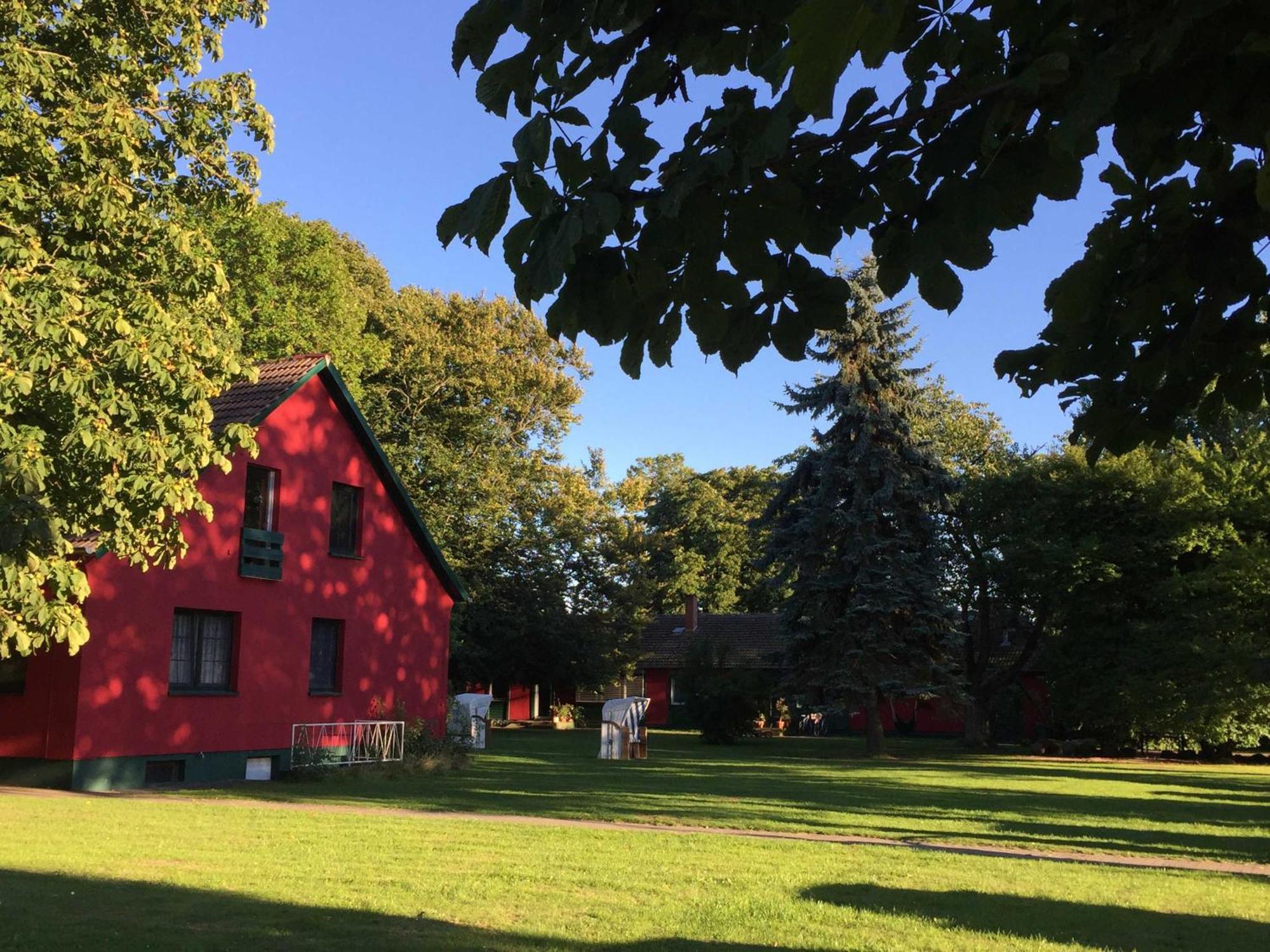 Ferienhaus 1 _ Ferien Im Gutspark Mattchow Экстерьер фото